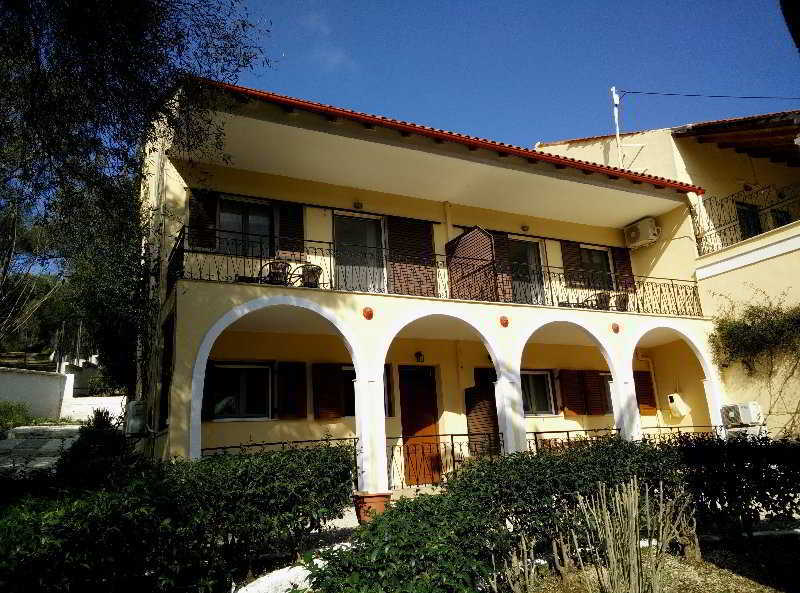 Kokoros Apartments Kato Korakiana Exterior foto